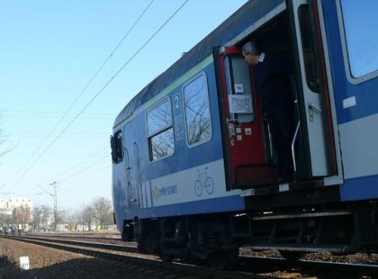 Füzesabony előtt megállt velem a vonat a semmi közepén és elballagott a vezetője... Elsőre felháborító, de mégis érthető miért tette... - Ti mit csináltatok volna a helyében?!