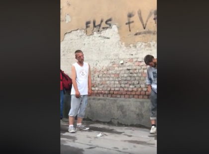 Az egész országot letarolta a biofű,szó szerint zombi lesz a fogyasztókból.A videó Pesten készült.