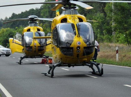 A FIAM ELKEZDETT FULLADNI, ÉS KÉKÜLT A SZÁJA. EKKOR MEGJELENT 2 JÁRŐR, ÉS EZT TETTÉK VELÜNK, NEKIK ÜZENEK!