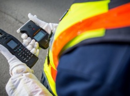 Ez minden autóst érint: egy héten át razziázni fognak a rendőrök