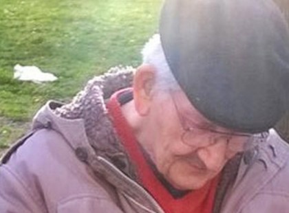 Az idős néni kiabálni kezdett férjével a piacon....Az oka szívszorító!