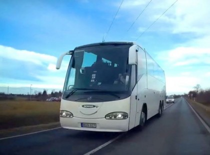 Forgalomból kivont busszal, a záróvonalon előzött a Veronában balesetező buszos cég vezetője