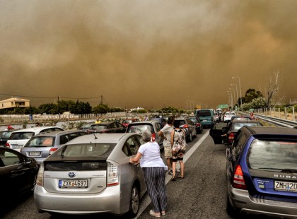 MAGYAROK REKEDTEK A GÖRÖG POKOLBAN – 74 HALÁLOS ÁLDOZAT, 150 SÉRÜLT