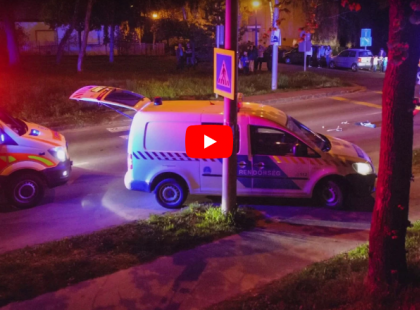 Keszthelyen négytagú családot gázolt el egy 48 éves nő a zebrán-Videó