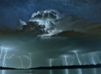 Riasztás: mindjárt jön a felhőszakadás