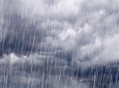 FONTOS! Ezekben a megyékben lesz MA FELHŐSZAKADÁS! Készülj, mert elképesztő mennyiségű eső zúdul a nyakunkba!