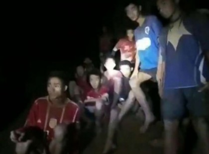 Folytatják a thai barlangban rekedt gyerekek mentését