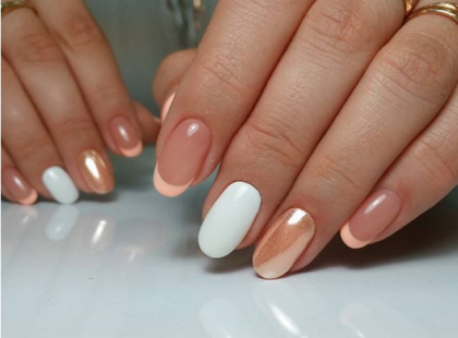 Nőies köröm ötletek, ha elegáns megjelenésre vágysz!