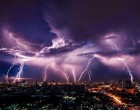 Figyelem! Órákon belül durva vihar csap le! Ezekben a megyékben jégesőre, komoly szélre, villámokra, felhőszakadásra készüljetek: