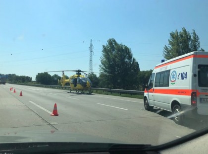 Brutális tömegbaleset az M0-áson: autók, teherautó és motoros karambolozott