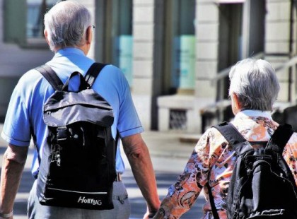 Új kutatás: A nagyszülők akik unokájukra vigyáznak tovább élnek