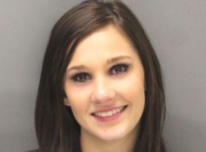 ” Anyukák, otthon tespedtek a hordónyi méretű hátsótokkal…” Egy fiatal lány kíméletlenül kiosztotta az édesanyákat! Ti mit gondoltok erről?