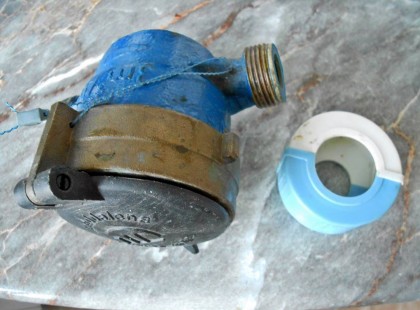 Vízóra cserére jött ki a vízmű szerelője.. Én még ilyet életemben nem tapasztaltam, ami leműveltek!