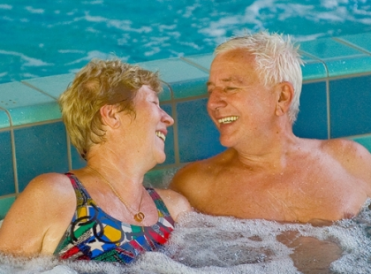 Friss Hír! Újabb fantasztikus ajándékot kapnak a nyugdíjasok - Azoknak jár, akik már betöltötték a 60. évüket és a nyugdíjuk nem éri el a 147 ezer forintot!