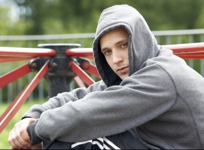 Nagyon nehéz döntés volt, de a gyermekem miatt megtettem! El kellett hagyjam a hazám, hogy segíthessem a fiam! Most Londonban koldulok az utcán - Hihetetlen, de ennyi pénzt kapok 1 nap: