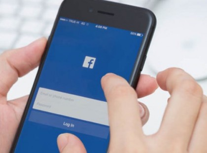 Megint változik a Facebook: mindenkinél úgy fog látszódni a menü, ahogy szívesen használja