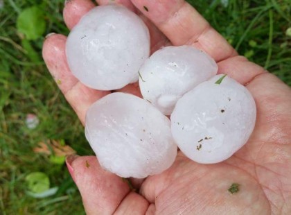 Kiadták a figyelmeztetést: vihar és jégeső jön