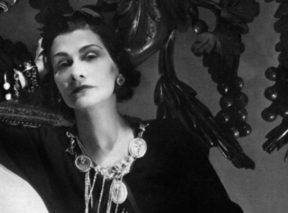 Coco Chanel: Minél butább egy férfi és minél több kudarcban volt része, annál nagyobbak az elvárásai a nővel szemben!