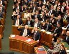 Bohócot csinálnak a parlamentből: röhejes országgyűlési határozati javaslatot nyújtott be a Fidesz