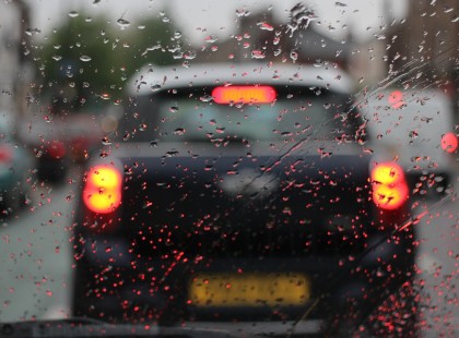 11 megyére adtak ki riasztást !Hatalmas égszakadás jön !2 cm-es jégdarabokra hívja fel a figyelmet a meteorológiai szolgálat, amihez 70 km/órás szél társul !
