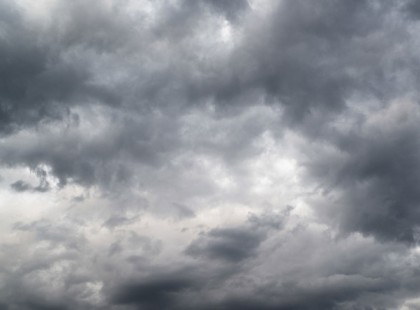 FOLYTATÓDIK A POKOLI IDŐ: ESŐ ÁZTATJA EL AZ EGÉSZ ORSZÁGOT - RIASZTÁST ADOTT KI AZ OMSZ