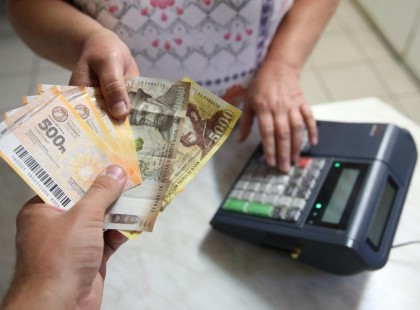 1 ALKALOMMAL 15 ezer forintos Erzsébet utalvány és készpénz jár az édesanyáknak és a nyugdíjasoknak ITT :