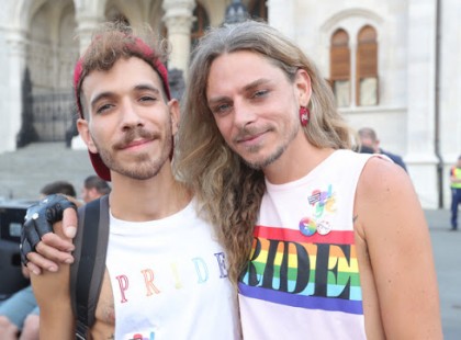 FRISS! Steiner Kristóf keményen beszólt az Őt, házasságát és szerelmét kritizálóknak! Szavait órák alatt ezrek szedték szét és osztották meg! Ti mit gondoltok, igaza lehet?!