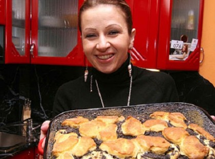 Gáspár Bea asszony megnyitotta éttermét. Rajta röhög a fél ország. - Mutatjuk mennyiért ehetsz te is egy szerény vacsorát nála: