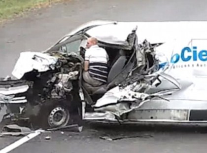 Olyan balesetet rögzített kamera, amit vissza nézéskor, nem hittek el a Rendőrök