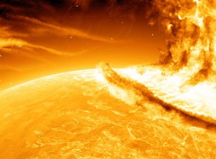 Figyelem! Durva napvihar tart ezekben a percekben felénk, mutatjuk, hol éri el a Földet!