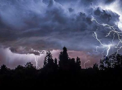 FIGYELEM! Óriási hőmérsékletcsökkenés jön : EZEN A NAPON TÖR BE A HIDEGFRONT AZ ORSZÁGBA!
