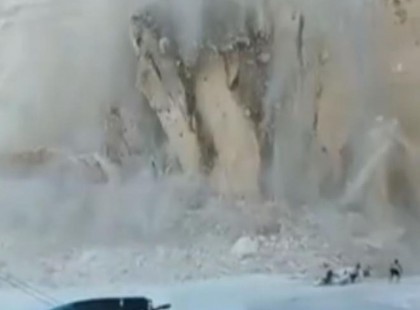 Híres navagio beach sziklája leomlott - 7 ember sérült 3hajó felborult