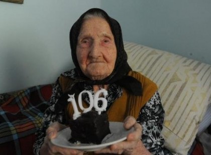 A 106. SZÜLETÉSNAPJÁT ÜNNEPLI AZ ÉN EGYETLEN CSODÁLATOS 20 SZOROS DÉDNAGYMAMÁM! ❤ LÉGY OLYAN KEDVES ÉS OLVASD EL AZ ÜZENETÉT, NAGY ÖRÖMET SZEREZNÉL NEKI EZZEL!