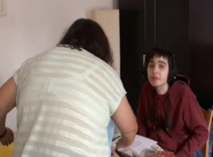 Szívszorító: Autista, rákos kisfiával együtt raknák ki az utcára, a gyermekét egyedül nevelő édesanyát október 3-án - Méghogy Ez az év a családok éve?! Megindító videó! - Legyen kedves ossza meg, aki felháborítónak tartja!!!!