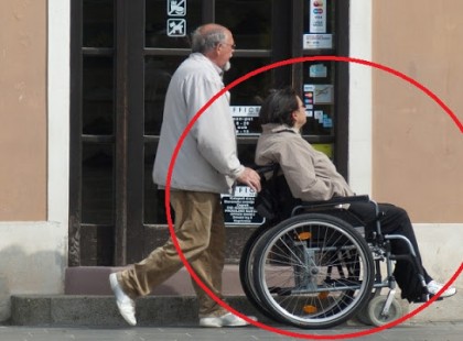 EGYSZERŰEN NEM LEHET MEGÉLNI 41.850 FT-BÓL! DE A ROKKANT ANYUKÁMTÓL MÉG EZT IS MEGVONTÁK! A MAGYARÁZATTÓL FELMENT BENNEM A PUMPA! NEM SEGÍTSÉGKÉRÉS OKÁBÓL ÍRÓDTAK EZEK A SOROK, CSAK EGYSZERŰEN SZERETNÉM HA ELJUTNA EGY-KÉT ILLETÉKESHEZ! CSUPÁN ANNYIT KÉRNÉK, OSSZA MEG AKIT SZINTÉN FELHÁBORÍT!