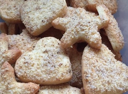 Preckedli, nagyon finom diós keksz, ami annál ízletesebb, minél tovább áll!