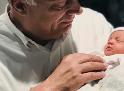 8 napos cu­ki­ság­bom­bát rob­ban­tott a mi­nisz­ter­el­nök