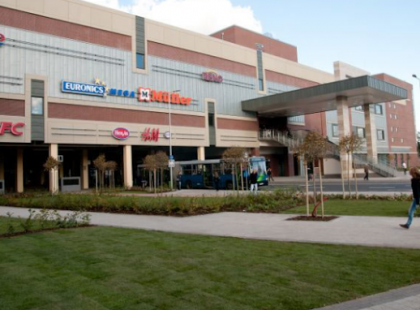 Ma reggel végre megjött a fizetésem a számlámra! Elmentem kivenni 100 ezer forintot az automatából! Az sms-t megkaptam a kivételről, de pénzt nem! A döbbenet csak ezután jött...!