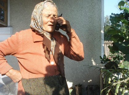 Tegnap délután csörgött a nagymamám telefonja. Egy férfi volt, aki közölte, hogy ENNEK a magyar mobilszolgáltatónak a nevében telefonál és a mama több tízezer forintot nyert - Ami ezután történt, arról mindenkinek tudnia kell, mert ők is veszélyben lehetnek! Osszátok!