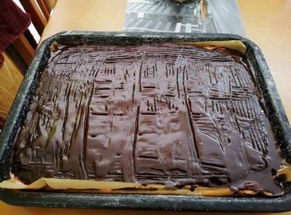 Tejfölös pudingos sütemény, ha van otthon 2 csomag pudingpor és egy kis tejföl, érdemes kipróbálni!