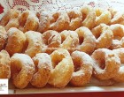 Túrós gyűrűk, nagyon finom, puha a tészta, nem lehet betelni vele!