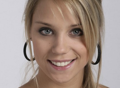 Ultradögös kismama fotót posztolt Kiss Ramóna! Megmutatta a babapocakját és mást is :-)