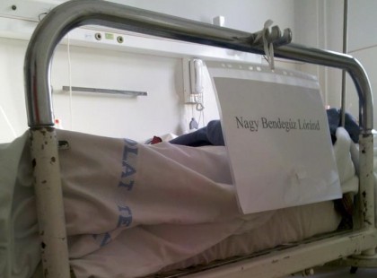 Vese műtétre feküdt be Bendegúz, haza zavarták, mert nincs altatóorvos. A java csak ezután jött!
