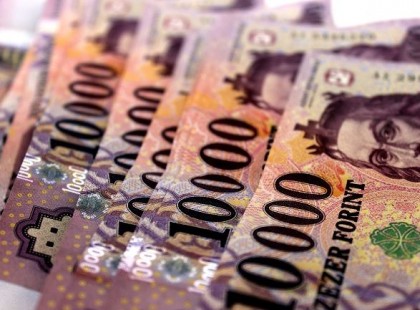 SZENZÁCIÓS HÍR A CSALÁDOKNAK! 2019. január 1-től JELENTŐSEN NŐ Ennek a támogatásnak az összege : 2019. január 1-től ezek az 1,2,3,4 GYERMEKES családok havi plusz 100 ezer forintot kapnak!!!! >>>>>