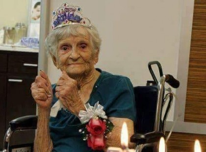 Ma 107 éves a Nagymama! Tiszteljétek meg kérünk azzal, hogy megnézitek milyen csodálatos alkotásai vannak a mai napig is!