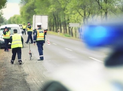 Most kaptuk a hírt! Durva bal­eset tör­tént, töb­ben meg­sé­rül­tek!Ha teheted kerüld el ezt az utat! Csúnya látvány, feszítővágóval dolgoznak! 3 sávot lezártak!!!