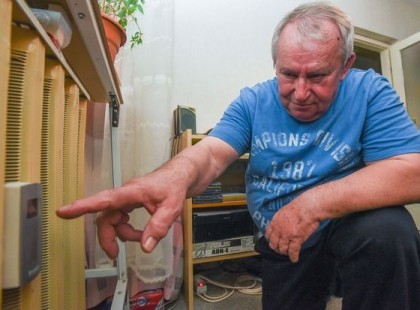 Így verik át idén is a lakosságot! Fűtetlen lakásban is fogyasztást jelez a hőmennyiségmérő: A nyugdíjas gépész kitálal! Nem fogadja el a szolgáltató magyarázatát! Ezt figyeljétek: - Kérjük oszd meg, ha ezt szerinted is pofátlanság!