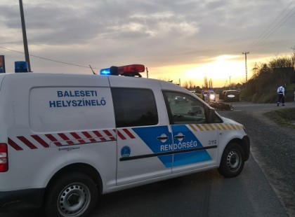 Szörnyű tragédia történt alig pár perce!! Borzalmas baleset történt a 4-es főúton! Kamion ütközött! Teljes szélességében lezárták az utat!