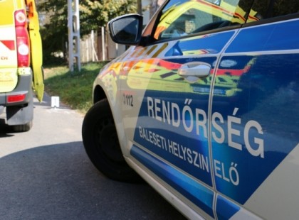 Borzasztó tragédia! Ha­lá­los bal­eset Lég­nél: A vét­len sofőr halt ször­nyet!