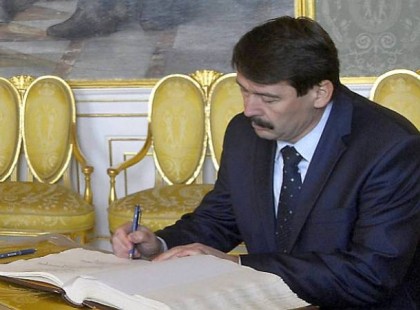 Áder aláírta a lakástakarékok állami támogatásának eltörlését